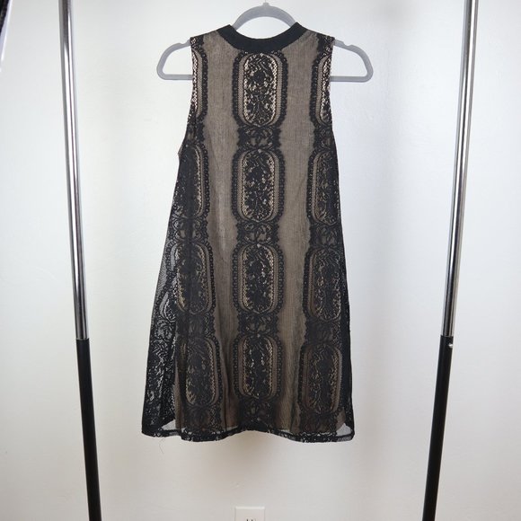 Laced Sleeveless Dress - Picture 4 of 8